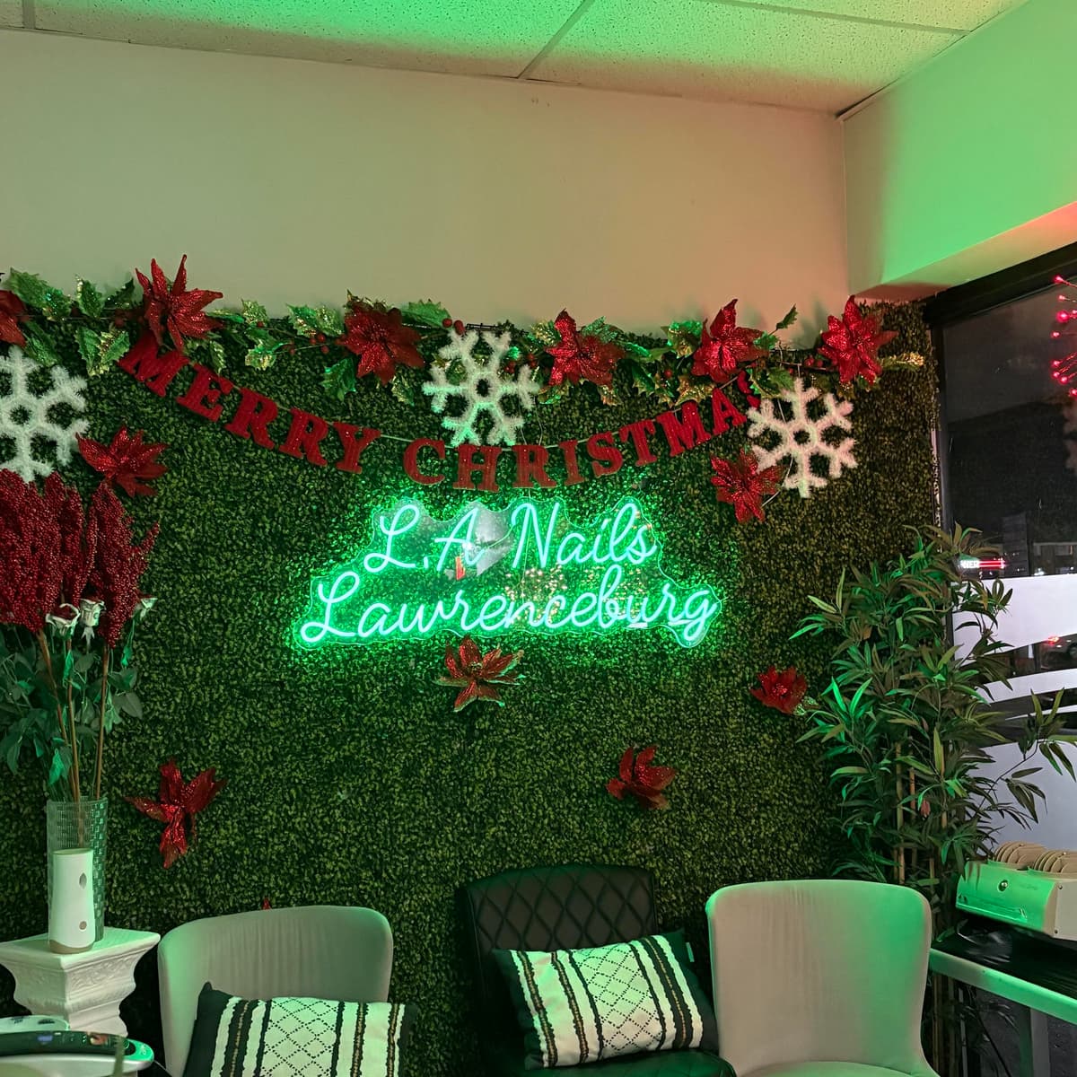 L.A. Nails salon interior