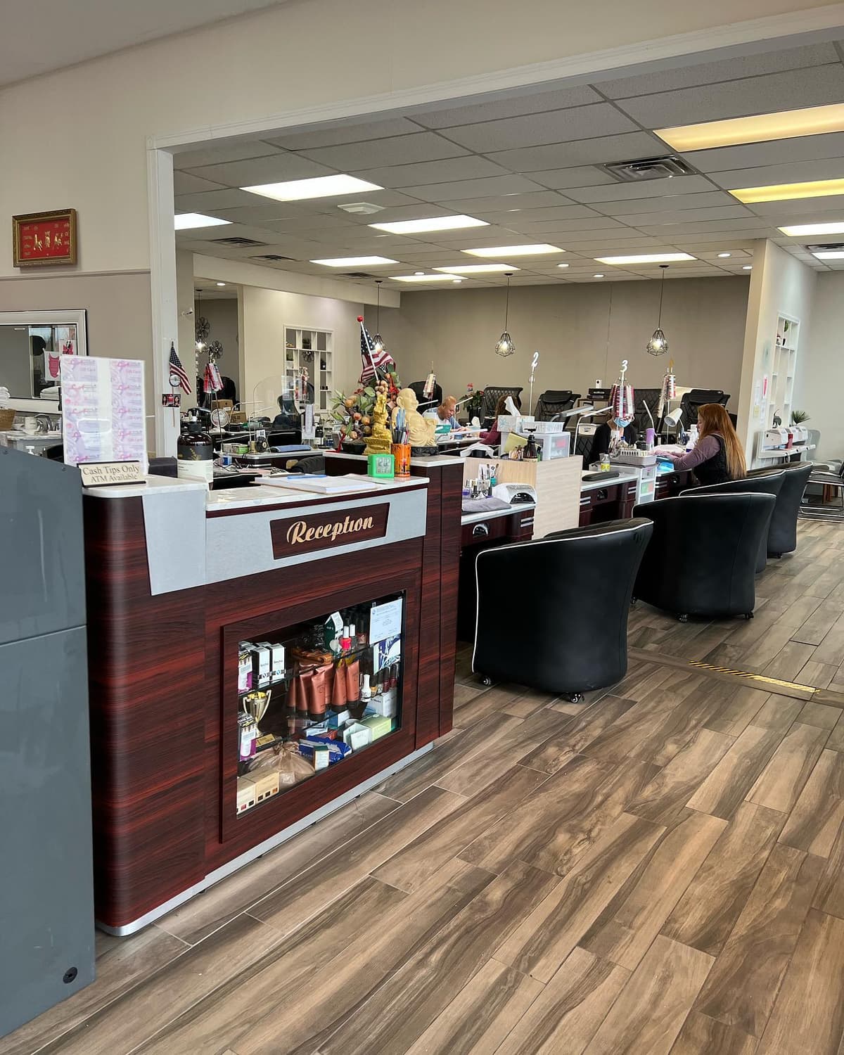 L.A. Nails salon interior